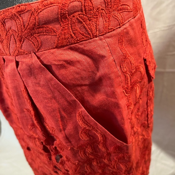 Red skirt - Picture 5 of 7